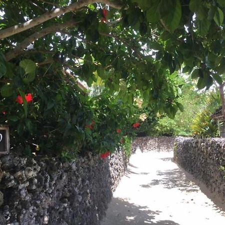 Guest House Cago Taketomi Exterior photo